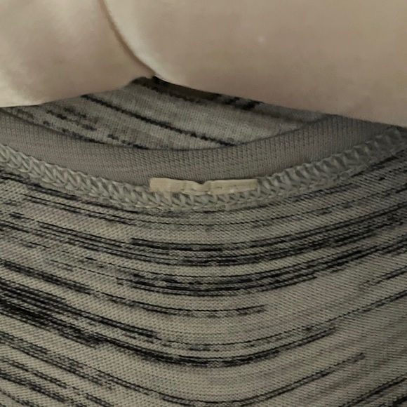 Lululemon Gray Heather Ruched Long Sleeve Tee - Picture 2 of 9